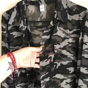 Old navy women’s camo top